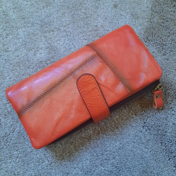 Leather red women's trifold wallet - Picture 1 of 5